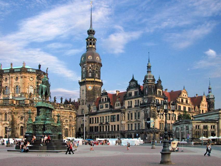 Schones Zimmer Naher Bahnhof Neustadt Dresden Zentral Wlan Екстер'єр фото